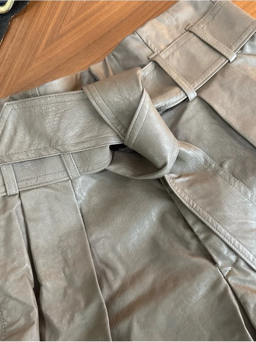 Zara beige faux Leather shorts with belt
